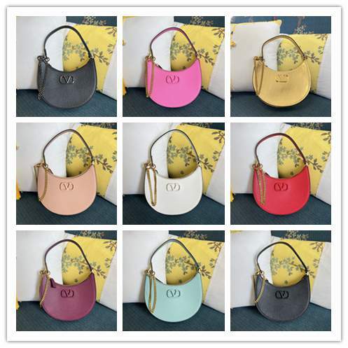 Picture of Valentino Handbags _SKUfw119168858fw